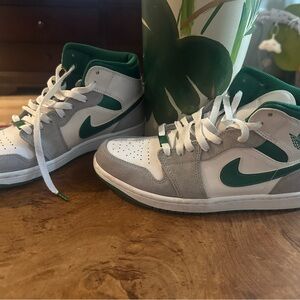 Nike White and Green Mid-Top Sneakers